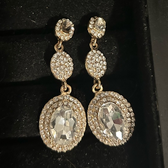 Dangling earrings - Picture 1 of 1
